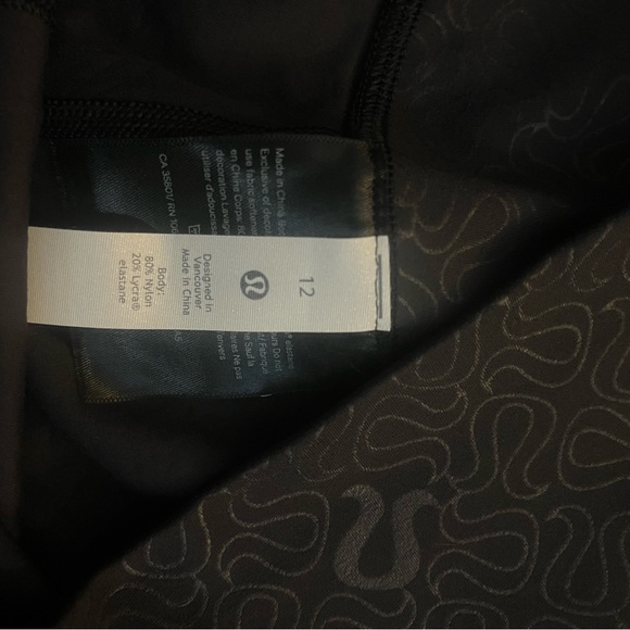 Lululemon Stylish Patterned Leggings Set bundle - - Picture 11 of 11